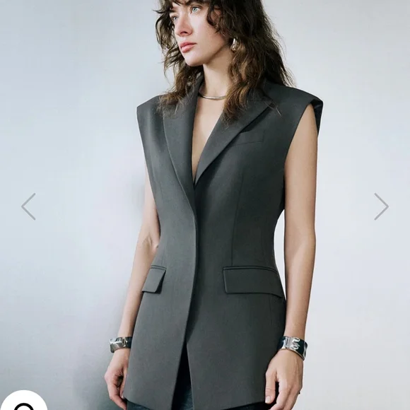 Urban Revivo Charcoal Sleeveless Blazer/Vest - Picture 2 of 7